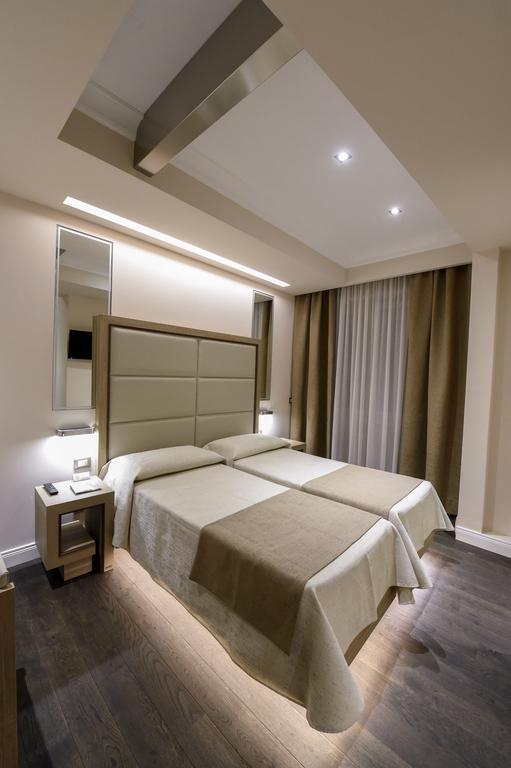 Domus Clara Guest house Rome